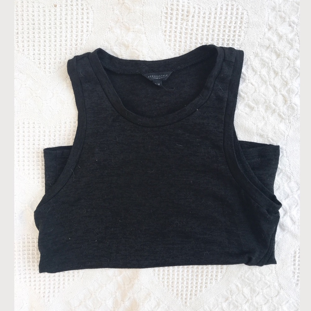 Black workout tank
